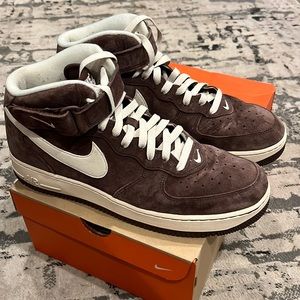 Dark Mocha Cholocate Brown Nike Airforce 1 Mids